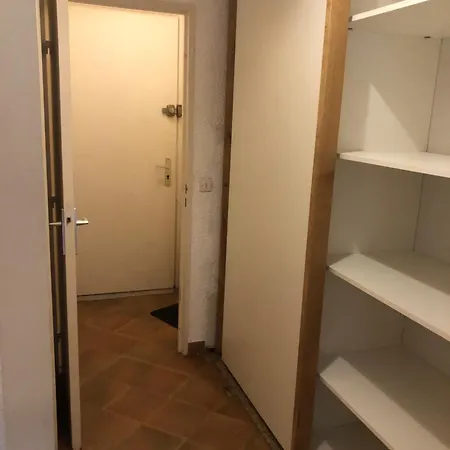 Avec Apartment *